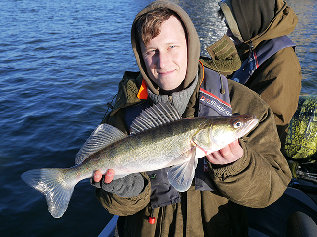 pro-guiding-zander16521