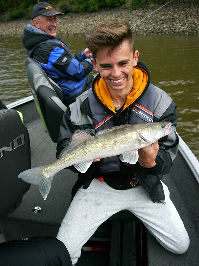 Pro-Guiding-Zander17029