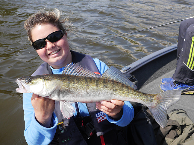 Pro-Guiding-Zander17050