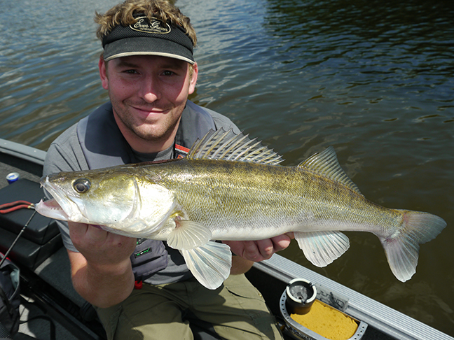 Pro-Guiding-Zander17140