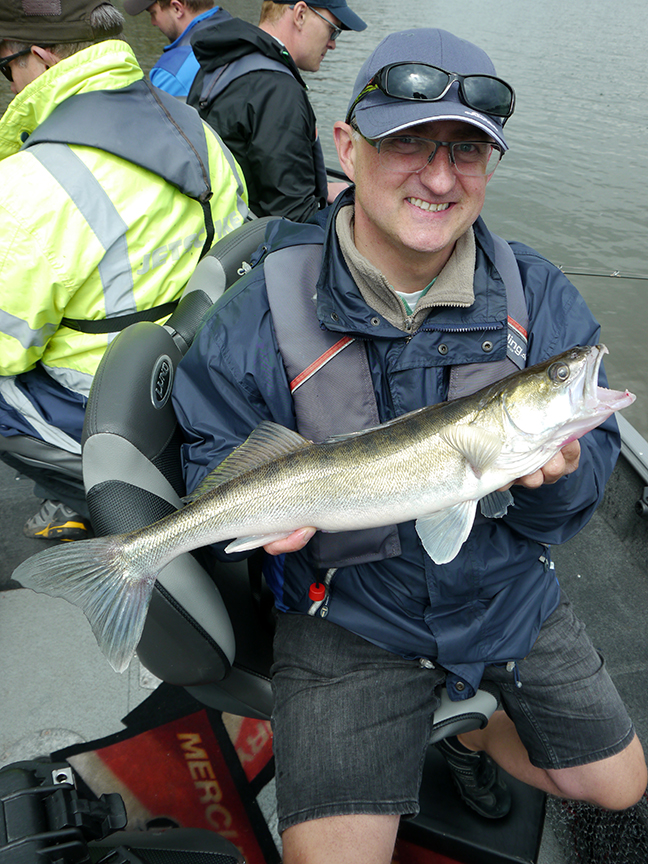 Pro-Guiding-Zander17142