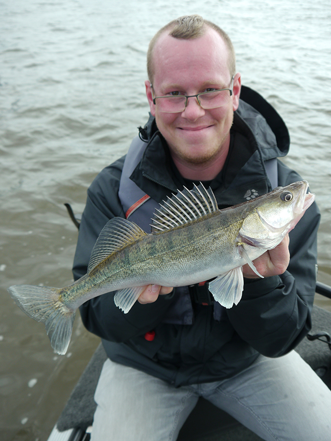 Pro-Guiding-Zander17170