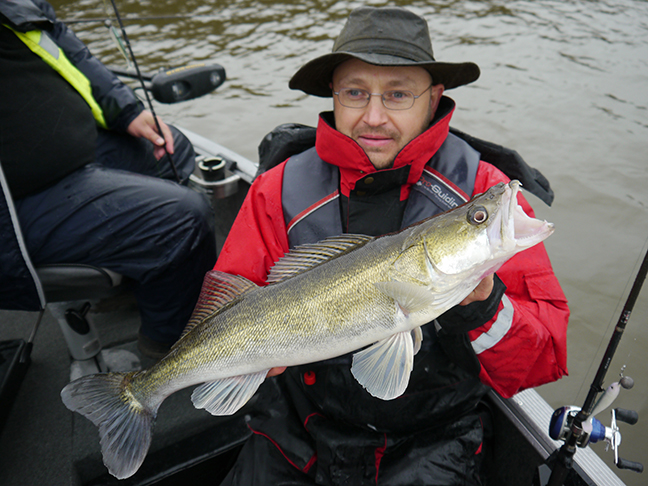 Pro-Guiding-Zander17278