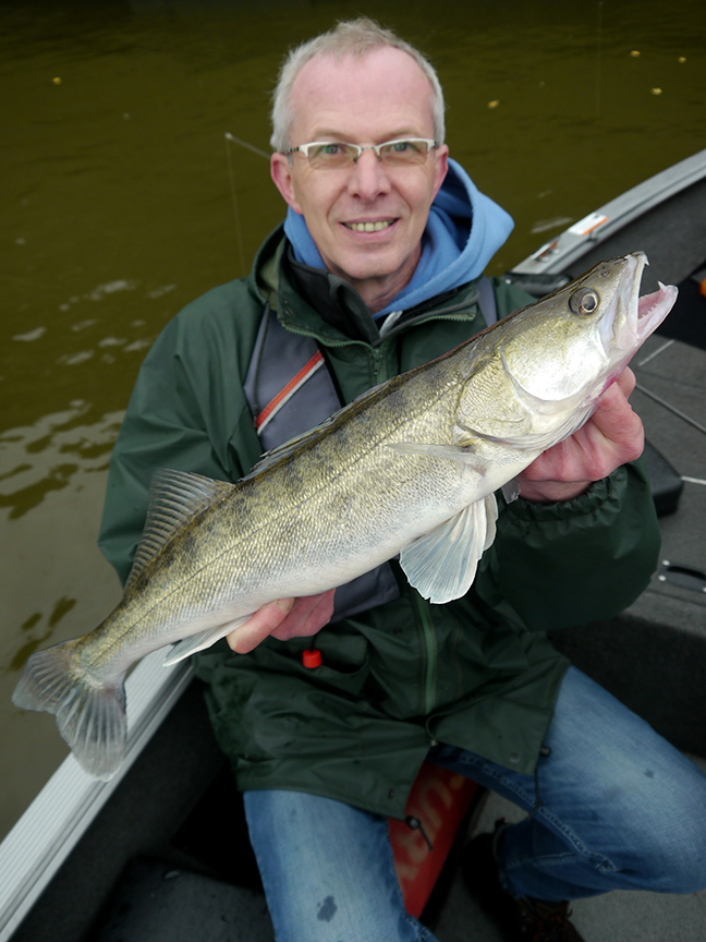 Pro-Guiding-Zander17283