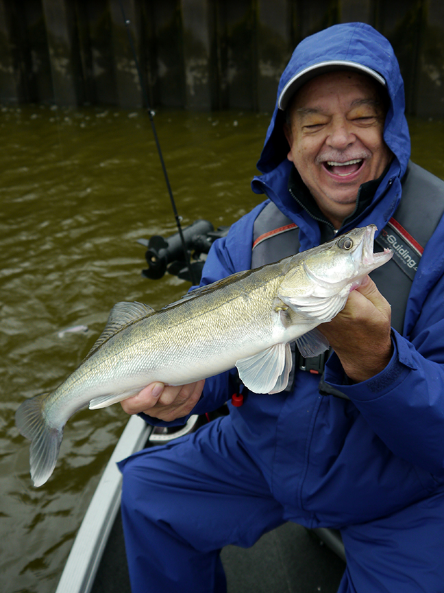 Pro-Guiding-Zander17247