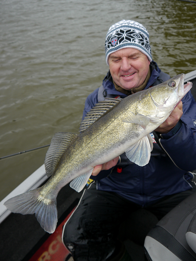 Pro-Guiding-Zander17249