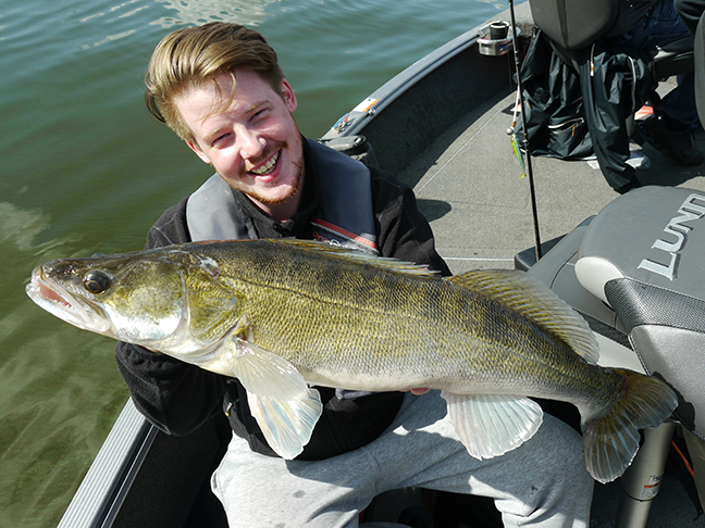 Pro-Guiding-Zander17252