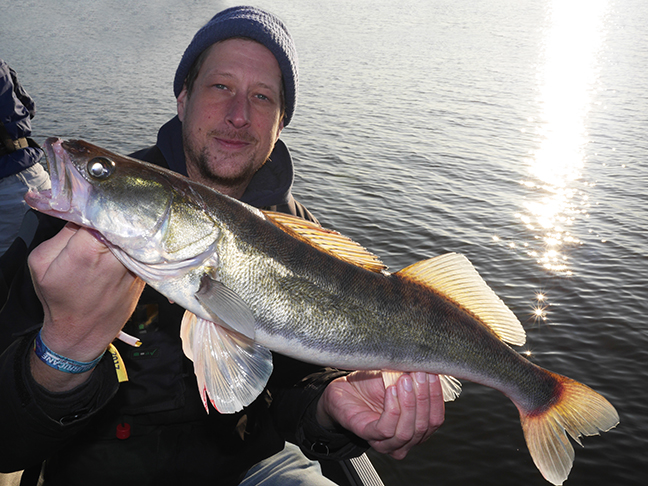 Pro-Guiding-Zander17264