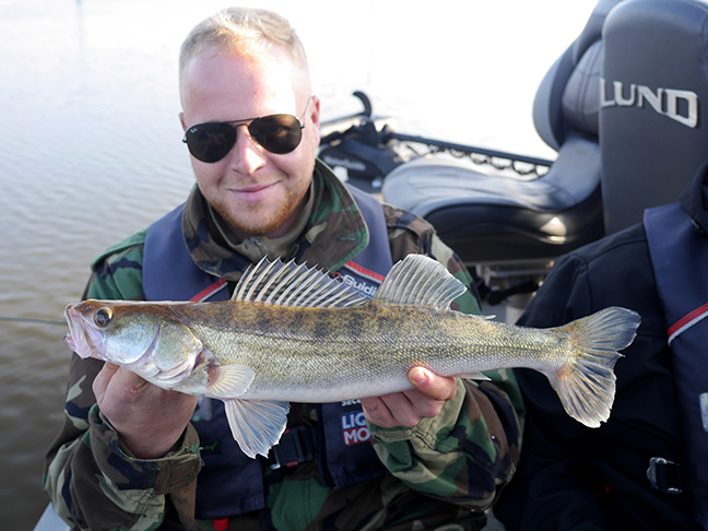 Pro-Guiding-Zander17286