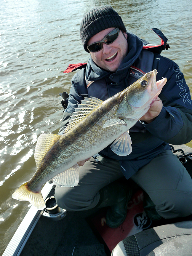 Pro-Guiding-Zander17291