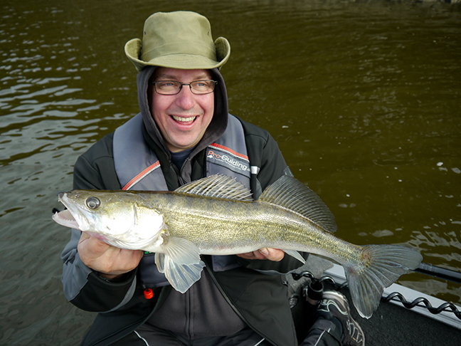 Pro-Guiding-Zander17293