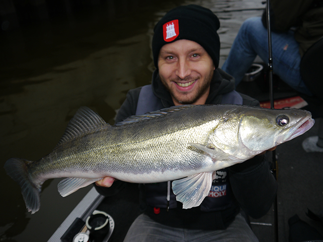 Pro-Guiding-Zander17307