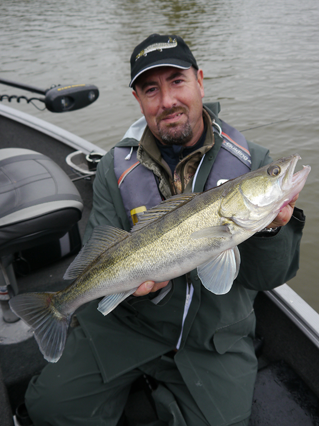 Pro-Guiding-Zander17332