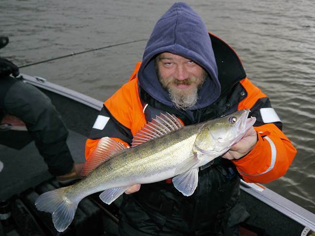 Pro-Guiding-Zander17354