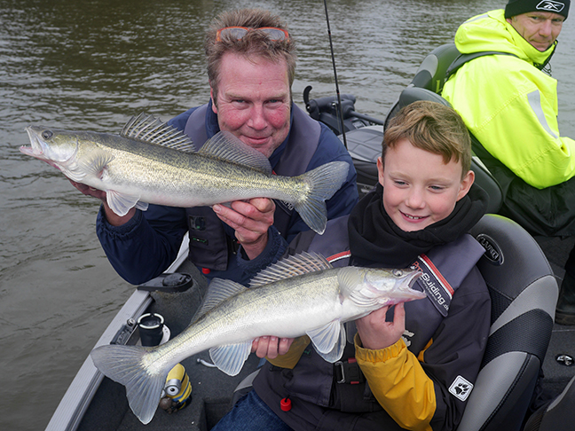 Pro-Guiding-Zander17364