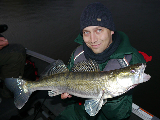Pro-Guiding-Zander17366