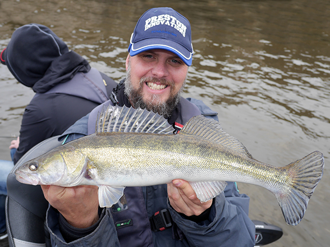 Pro-Guiding-Zander17397