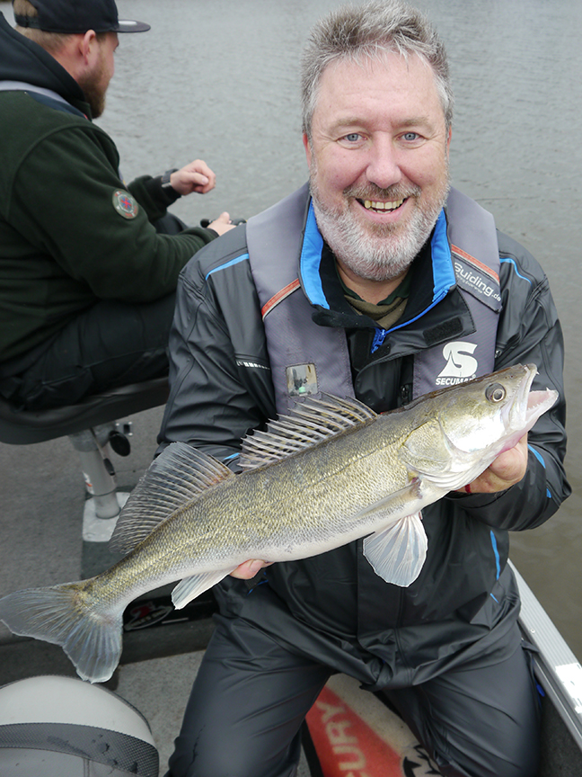Pro-Guiding-Zander17405