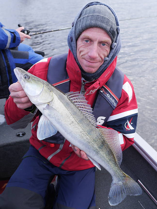 Pro-Guiding-Zander17426