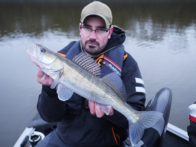 Pro-Guiding-Zander17432
