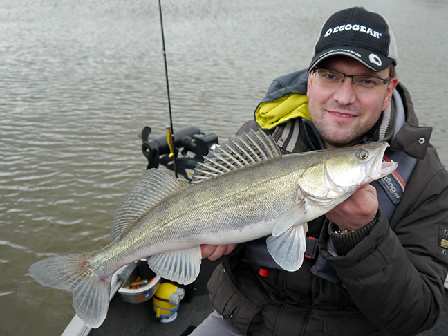 Pro-Guiding-Zander17446