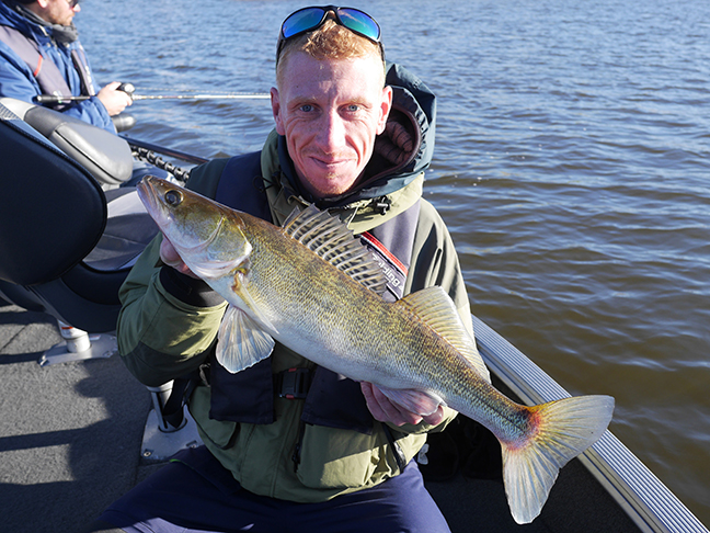 Pro-Guiding-Zander17452