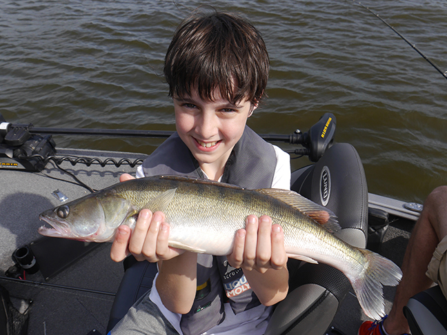 Pro-Guiding-Zander18203